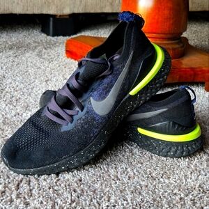 Epic React Flyknit 2 Black Sequoia Volt